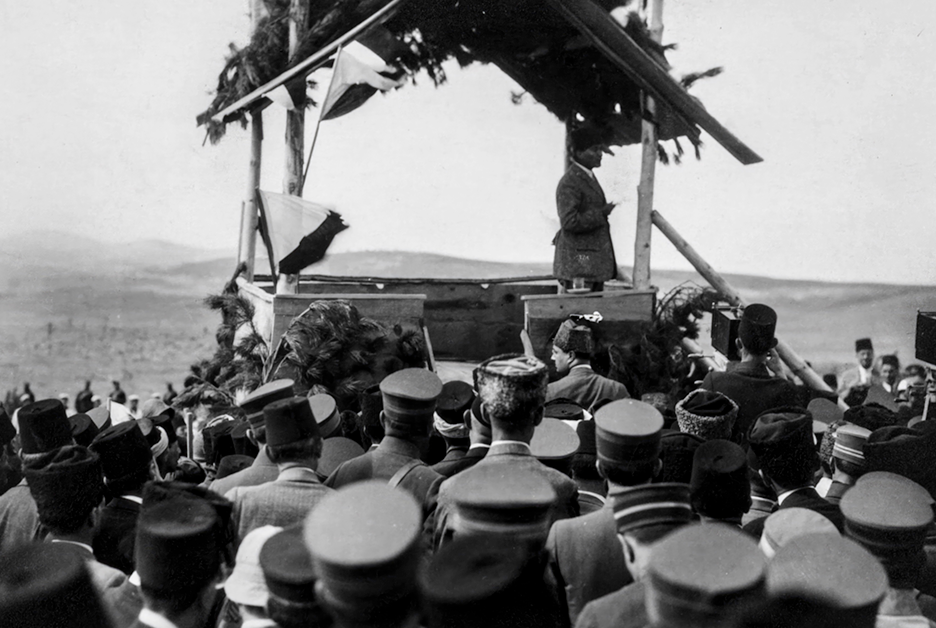 Ataturk1-128
